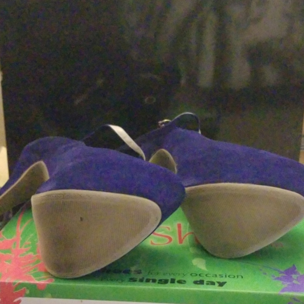 Platforms - Picture 3 of 3